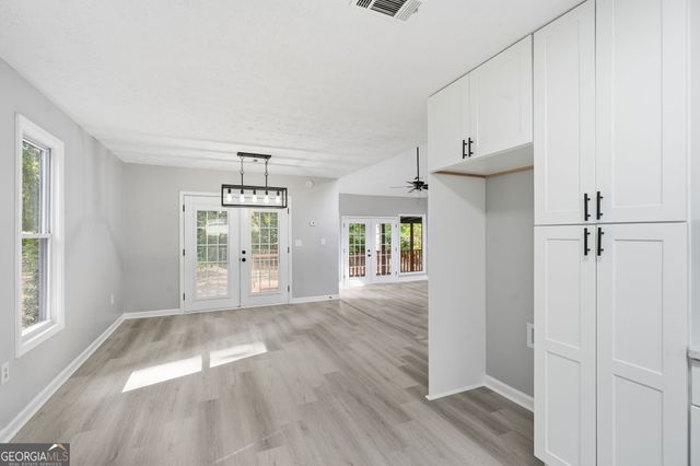 210 Rosewood Drive, Fayetteville, GA 30214