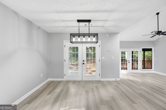 210 Rosewood Drive, Fayetteville, GA 30214