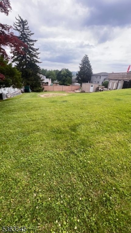 118 Crosby Ave, Totowa Boro, NJ 07512