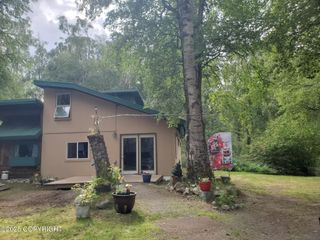 22120 S Easy Street, Talkeetna, AK 99676