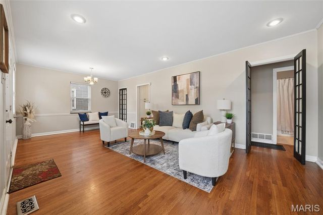 1326 Warson Place, St Louis, MO 63119