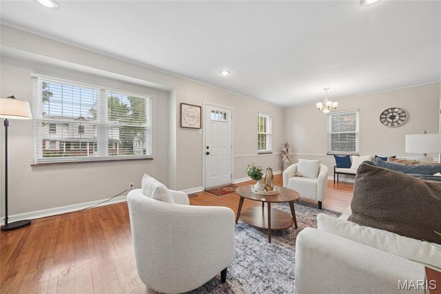 1326 Warson Place, St Louis, MO 63119