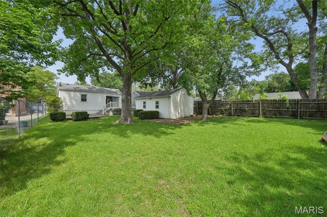1326 Warson Place, St Louis, MO 63119