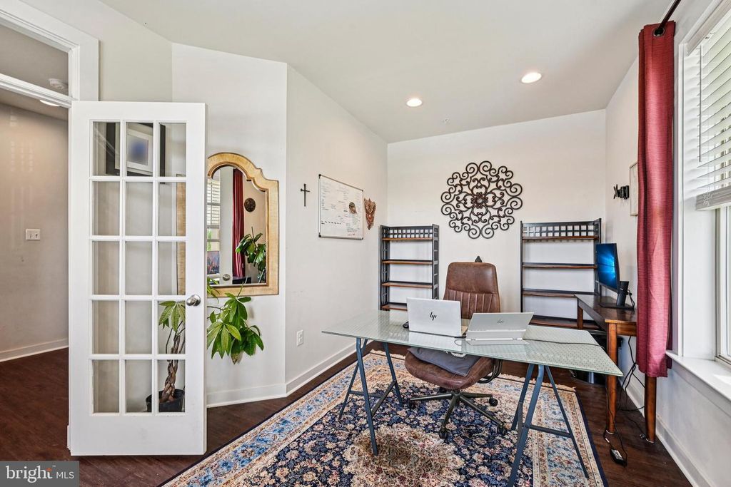 Image 10 of property listing at 3321 STONE BARN DR, Frederick, MD 21704