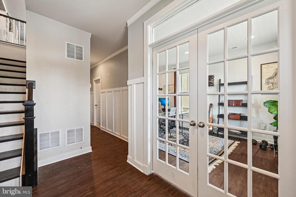 Image 13 of property listing at 3321 STONE BARN DR, Frederick, MD 21704