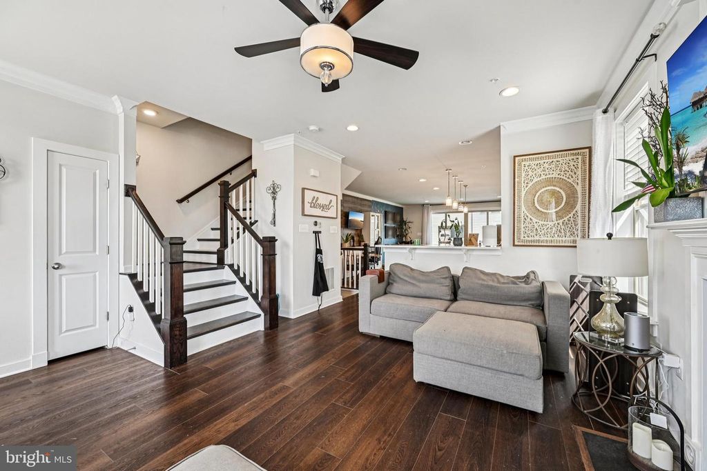 Image 22 of property listing at 3321 STONE BARN DR, Frederick, MD 21704