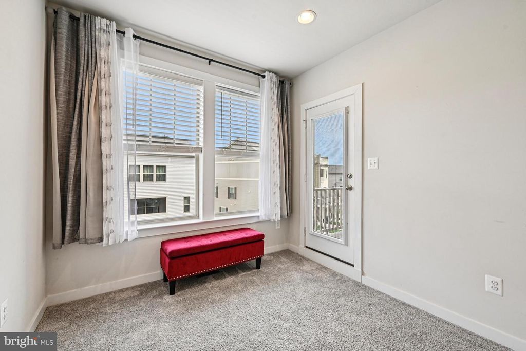 Image 36 of property listing at 3321 STONE BARN DR, Frederick, MD 21704