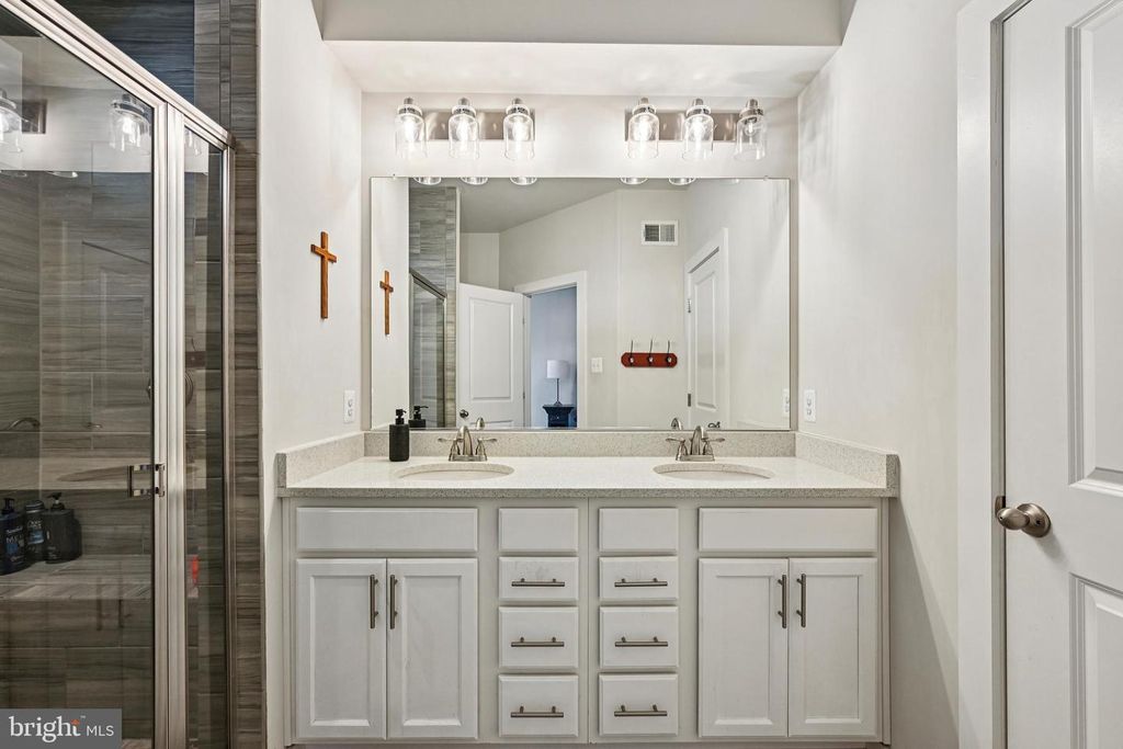 Image 38 of property listing at 3321 STONE BARN DR, Frederick, MD 21704