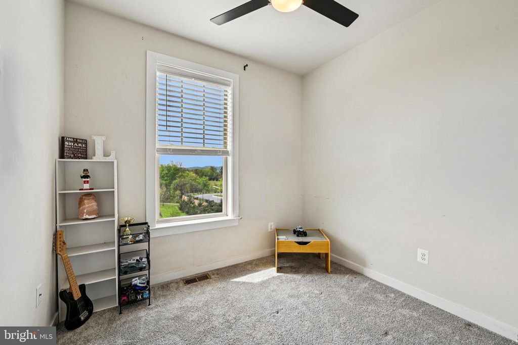 Image 45 of property listing at 3321 STONE BARN DR, Frederick, MD 21704