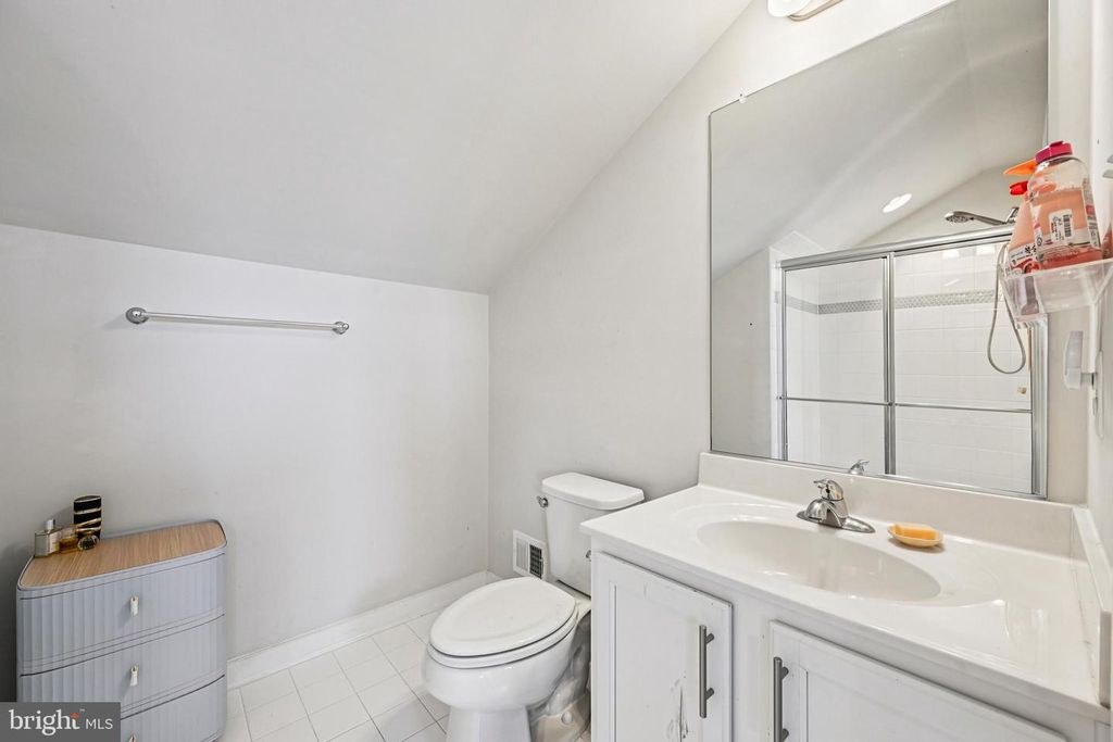 Image 52 of property listing at 3321 STONE BARN DR, Frederick, MD 21704