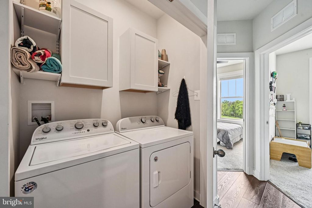 Image 55 of property listing at 3321 STONE BARN DR, Frederick, MD 21704