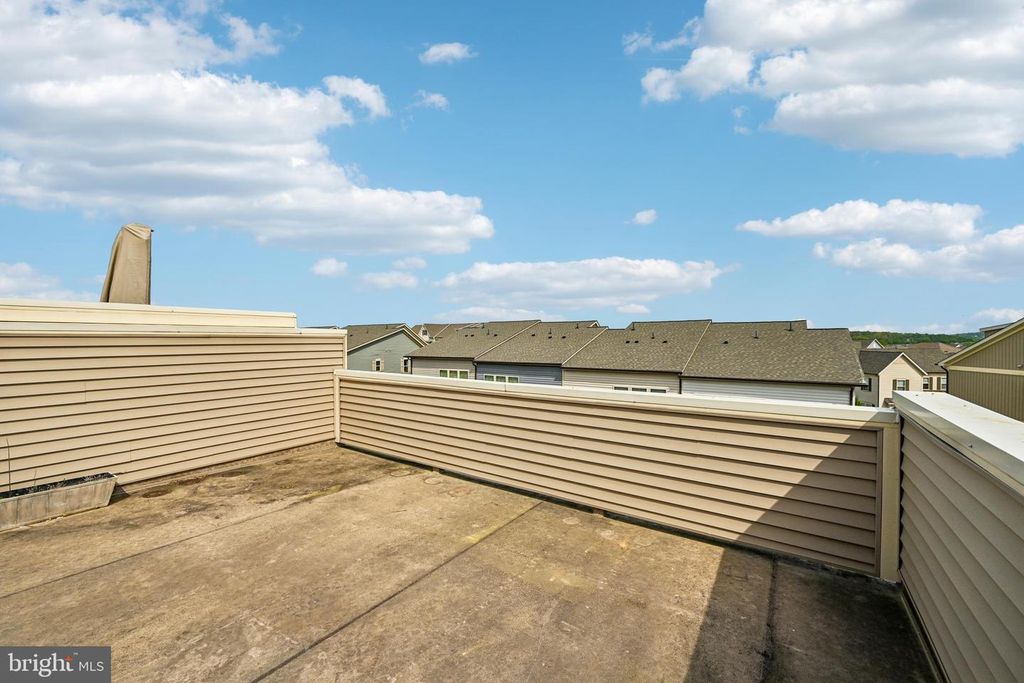 Image 61 of property listing at 3321 STONE BARN DR, Frederick, MD 21704