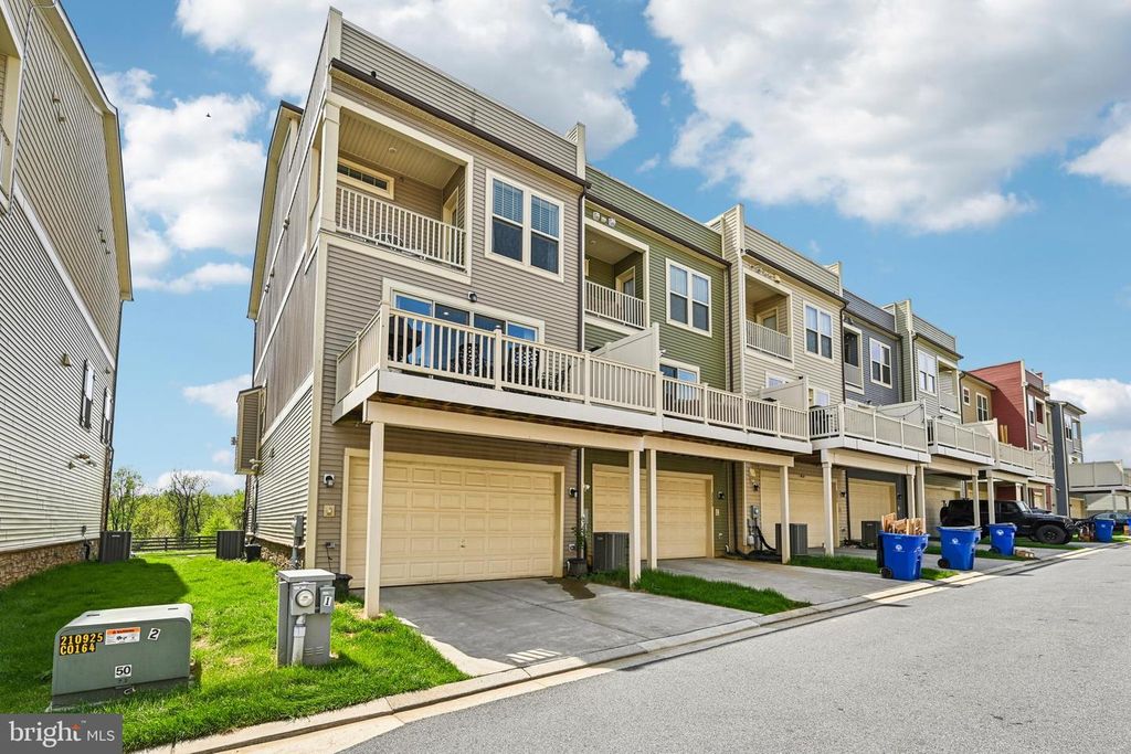 Image 65 of property listing at 3321 STONE BARN DR, Frederick, MD 21704