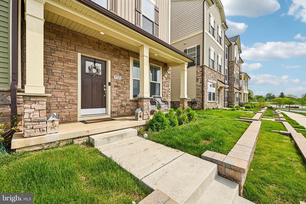 Image 70 of property listing at 3321 STONE BARN DR, Frederick, MD 21704