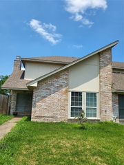 713 Carol Lynn Drive, Missouri City, TX 77489