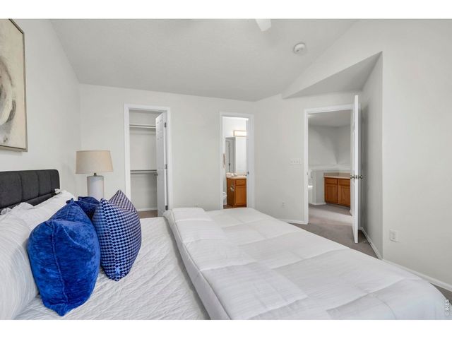 1106 Red Oak Dr, Longmont, CO 80504
