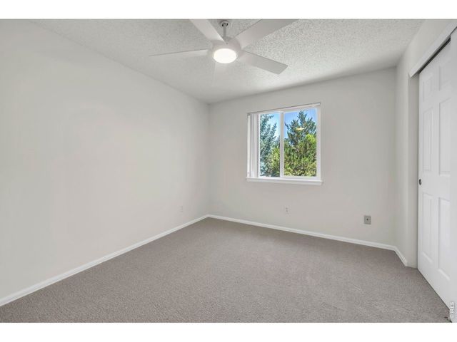 1106 Red Oak Dr, Longmont, CO 80504
