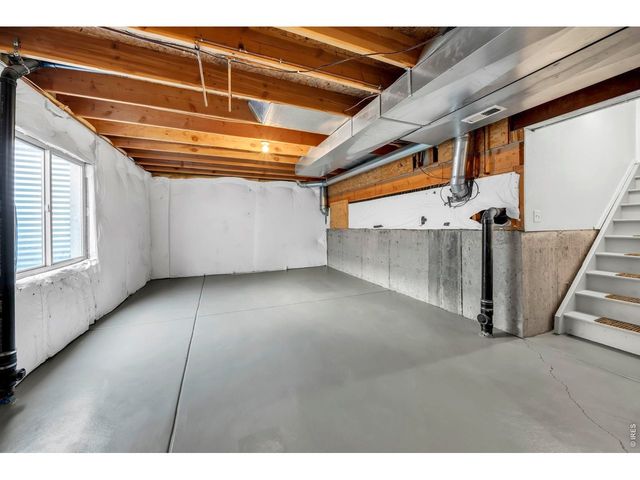 1106 Red Oak Dr, Longmont, CO 80504