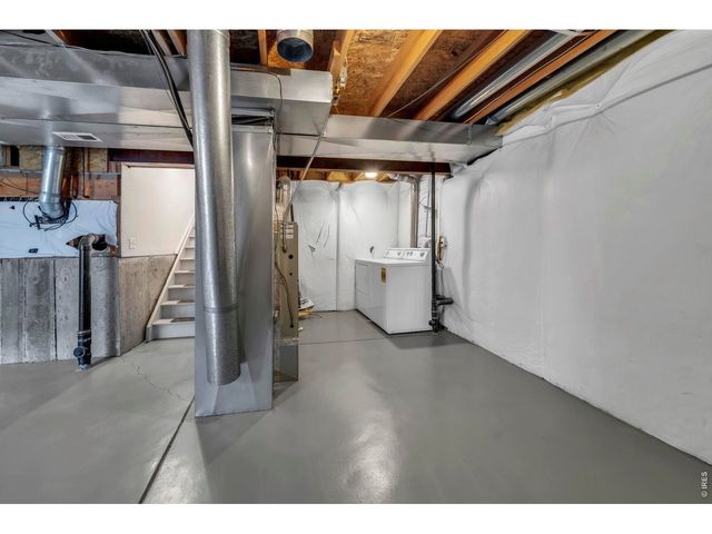 1106 Red Oak Dr, Longmont, CO 80504