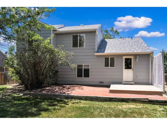 1106 Red Oak Dr, Longmont, CO 80504