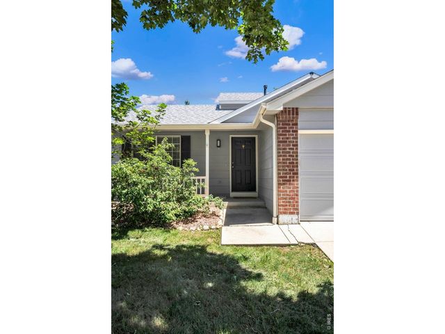 1106 Red Oak Dr, Longmont, CO 80504