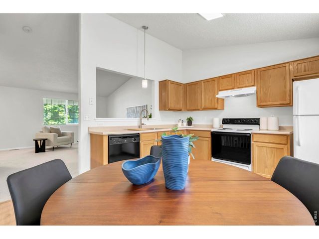 1106 Red Oak Dr, Longmont, CO 80504