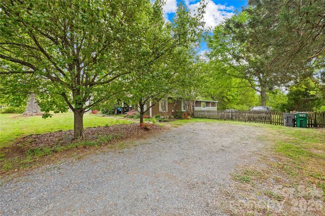 8035 Pleasant Grove Road, Charlotte, NC 28216