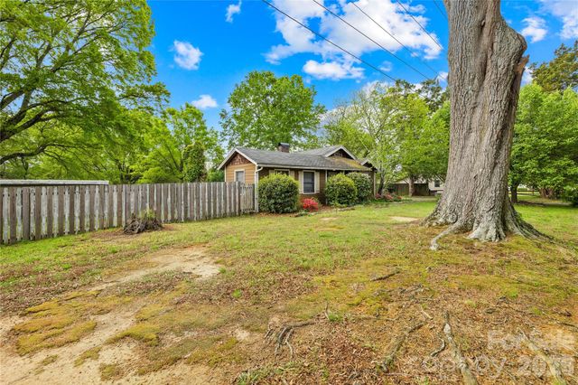 8035 Pleasant Grove Road, Charlotte, NC 28216