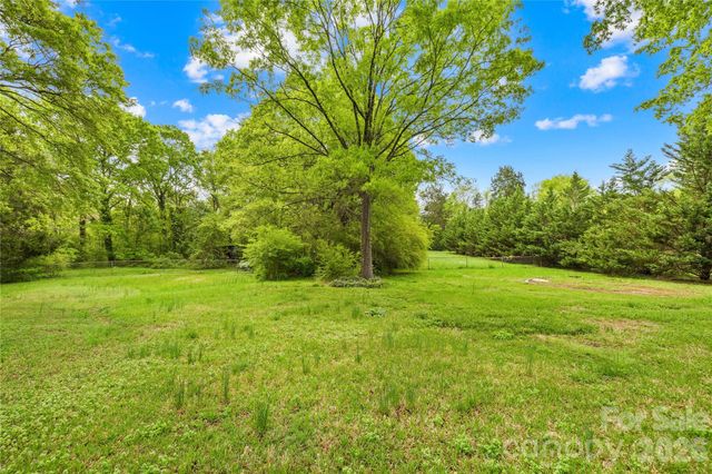 8035 Pleasant Grove Road, Charlotte, NC 28216