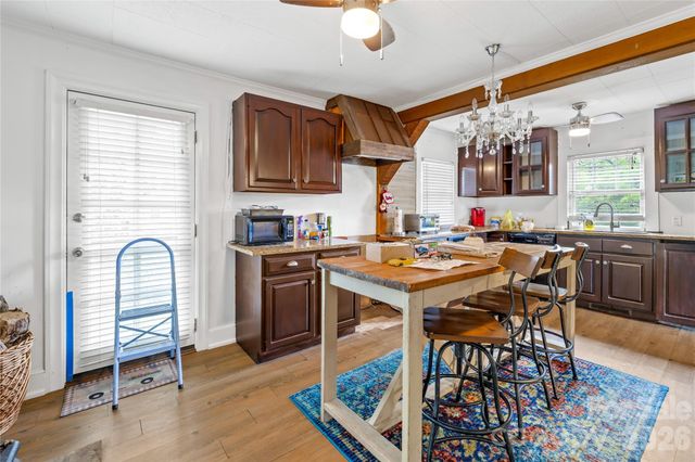 8035 Pleasant Grove Road, Charlotte, NC 28216