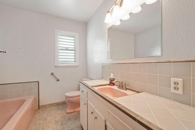 1007 Cardinal St, Lodi, CA 95240