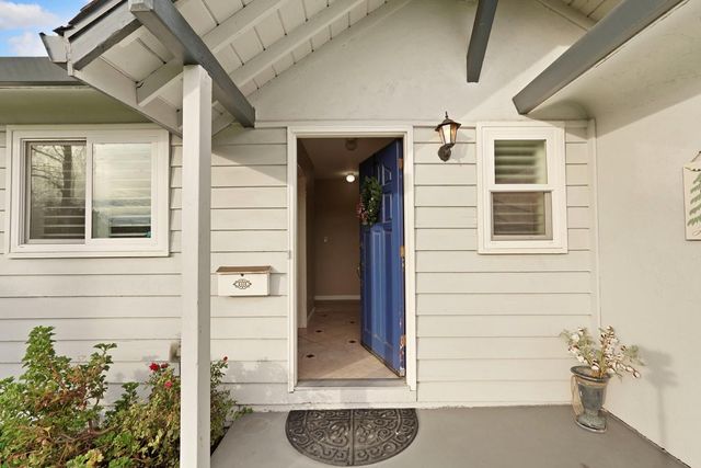 1007 Cardinal St, Lodi, CA 95240