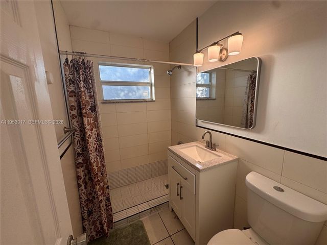 1595 NE 125th St 6, North Miami, FL 33161