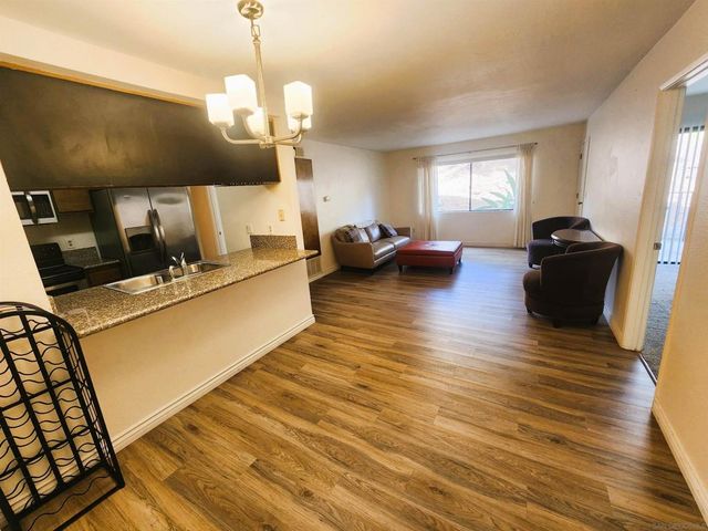 7845 Golfcrest Dr 21, San Diego, CA 92119