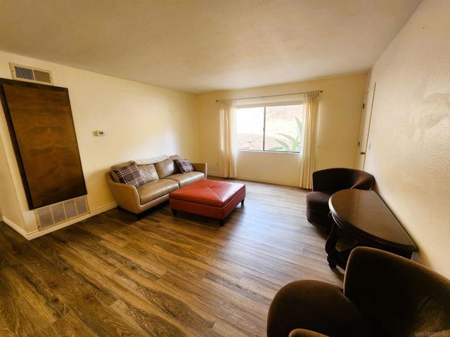 7845 Golfcrest Dr 21, San Diego, CA 92119