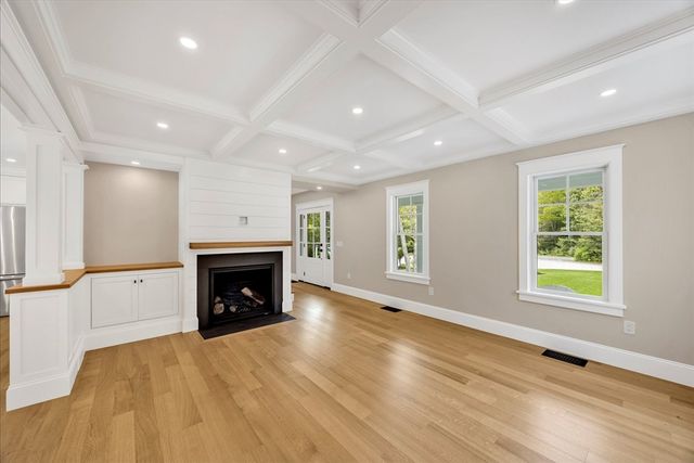 100 Spy Glass Hill Rd, Barnstable, MA 02630