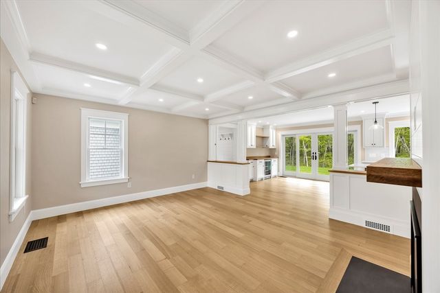 100 Spy Glass Hill Rd, Barnstable, MA 02630