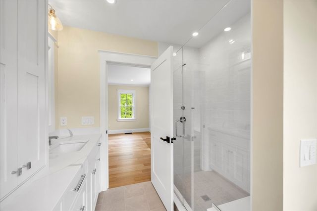 100 Spy Glass Hill Rd, Barnstable, MA 02630