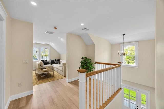 100 Spy Glass Hill Rd, Barnstable, MA 02630