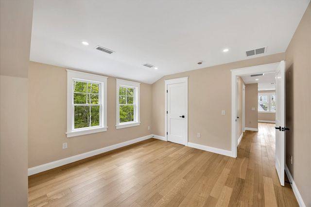 100 Spy Glass Hill Rd, Barnstable, MA 02630