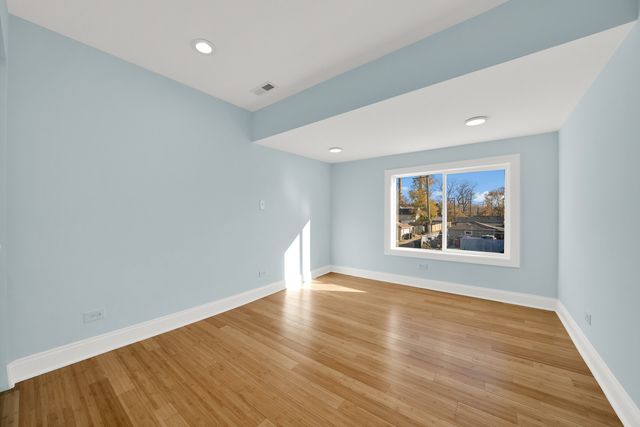 4702 W Ohio Street, Chicago, IL 60644