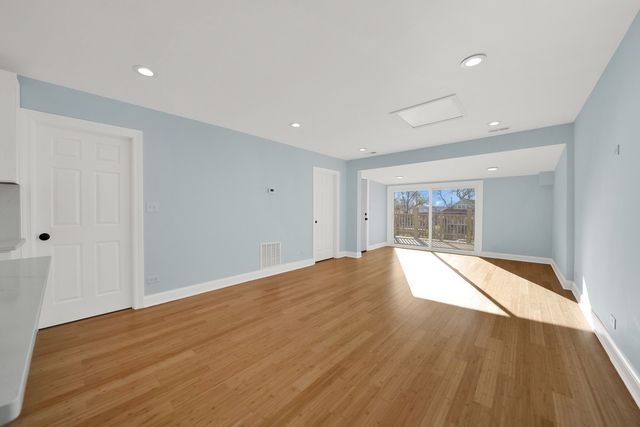 4702 W Ohio Street, Chicago, IL 60644