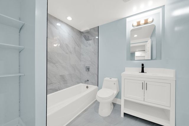 4702 W Ohio Street, Chicago, IL 60644