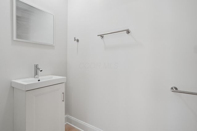 1186 E 21st Avenue, Columbus, OH 43211
