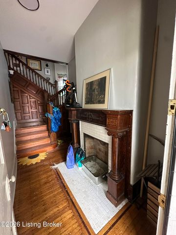 1634 Lucia Ave, Louisville, KY 40204
