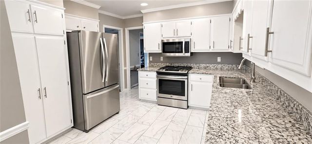 6586 Deshon Circle, Lithonia, GA 30058