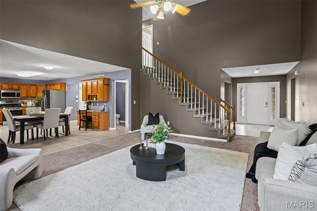 30 Brookshire Lane, Edwardsville, IL 62025