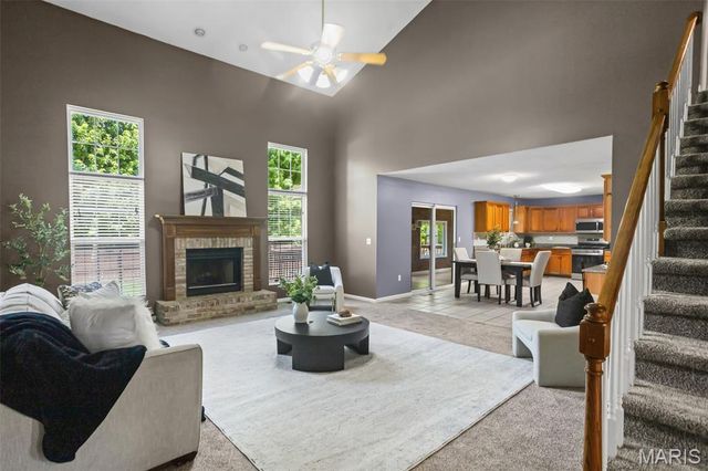 30 Brookshire Lane, Edwardsville, IL 62025