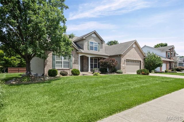 30 Brookshire Lane, Edwardsville, IL 62025