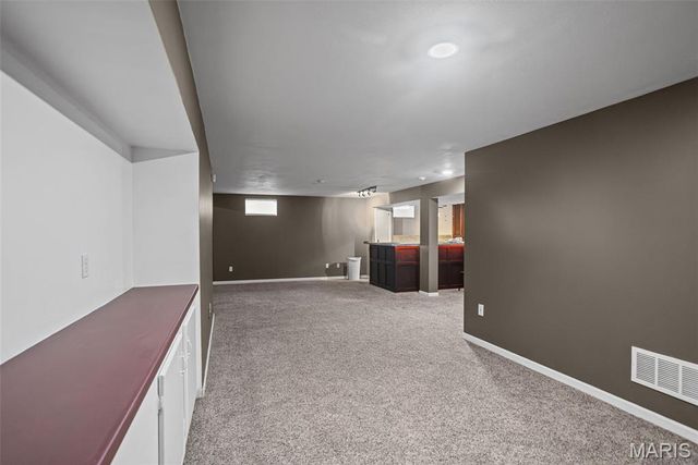 30 Brookshire Lane, Edwardsville, IL 62025